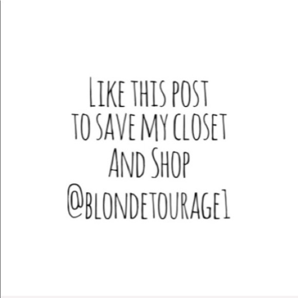 Welcome to my closet ๐ฆ - Picture 2 of 3